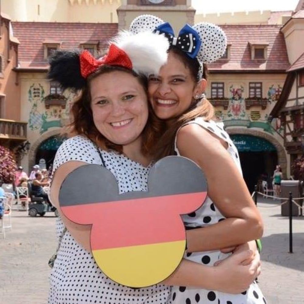 Meet your Posher, April